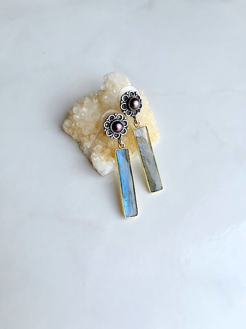 Labradorite, Vintage Pearl Sterling Post Earring
